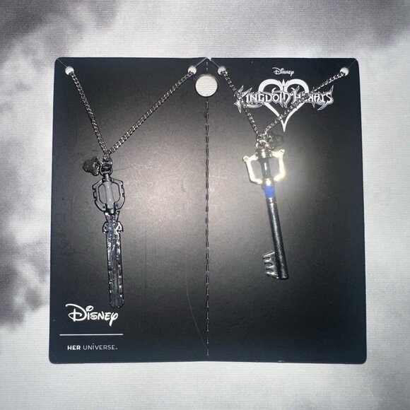 Her Universe Disney Kingdom Hearts Sora & Riku Keyblade Best Friend Necklace Set - Picture 1 of 3